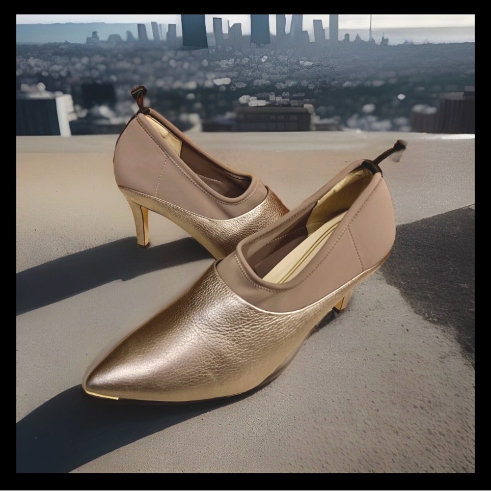 Woman’s Cole Haan silver metallic leather/gray fabric high heels bungee cords 9B